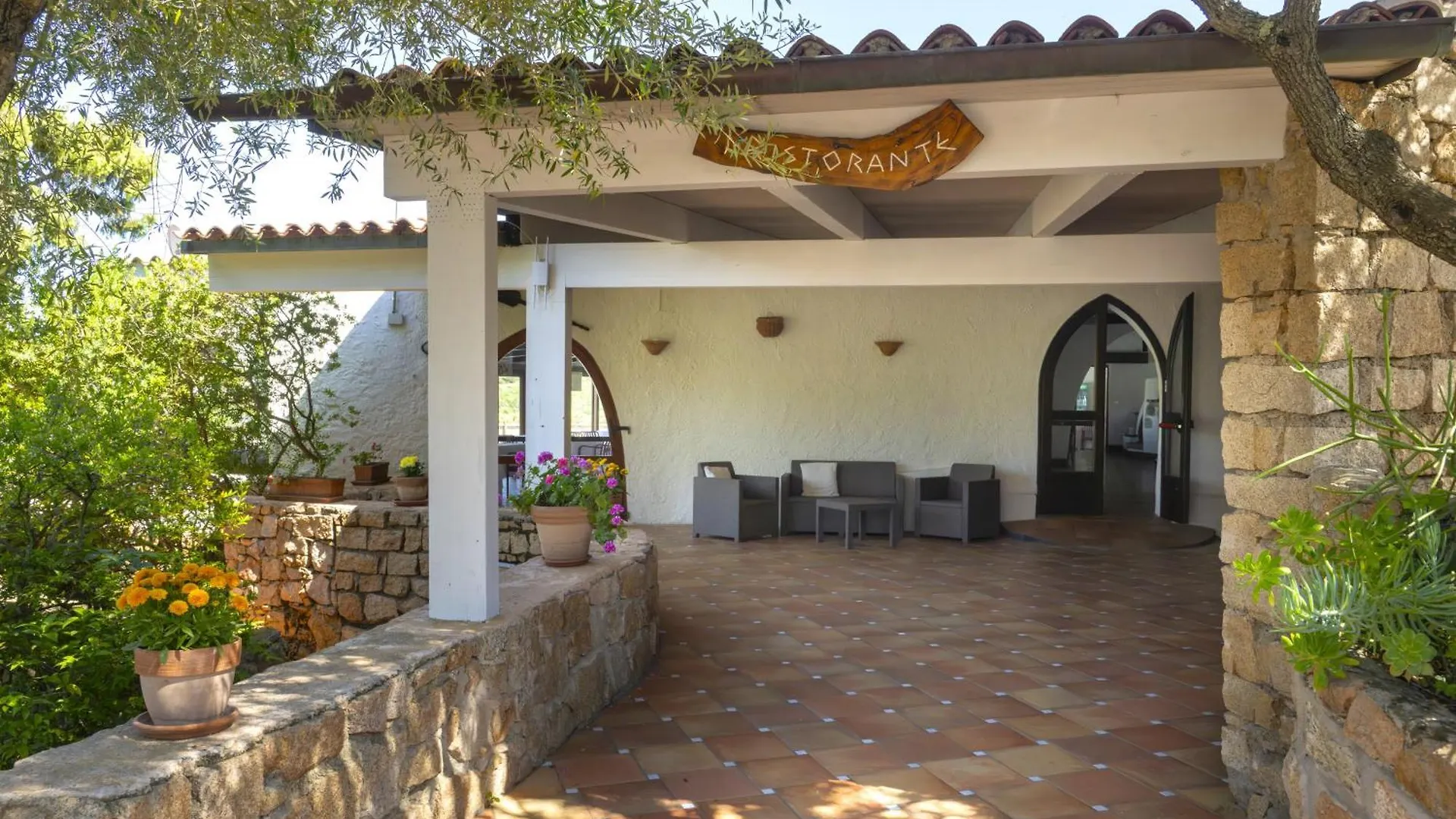 Ahr Altura Hotel Porto Rafael Palau Italie